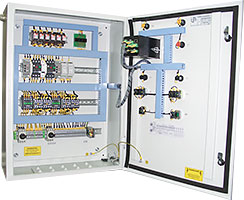 PC-FS шкаф управления многонасосной станцией пожаротушения (с максимальным набором функций и устройством АВР по цепи управления), вид изнутри